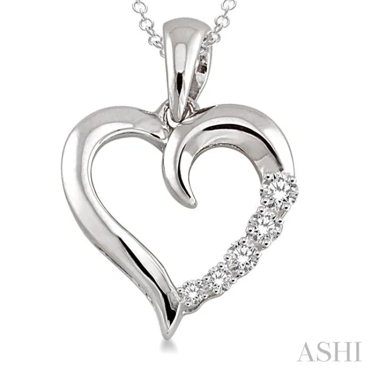 1/50 Ctw Single Cut Diamond Heart Shape Diamond Pendant in Sterling Silver with Chain