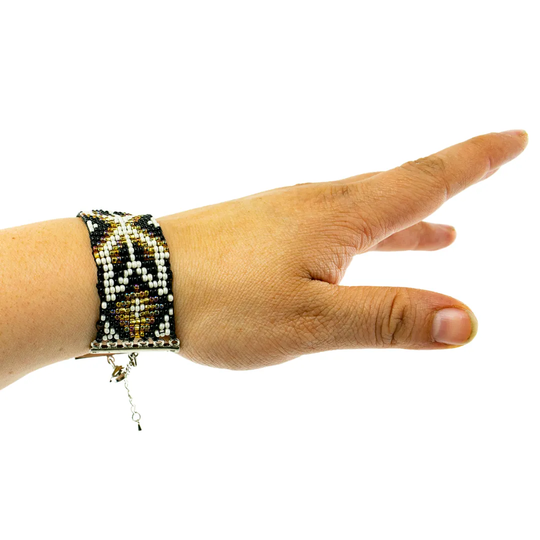 Bella Seed Bead Adjustable Closure Bracelet - Guatemala