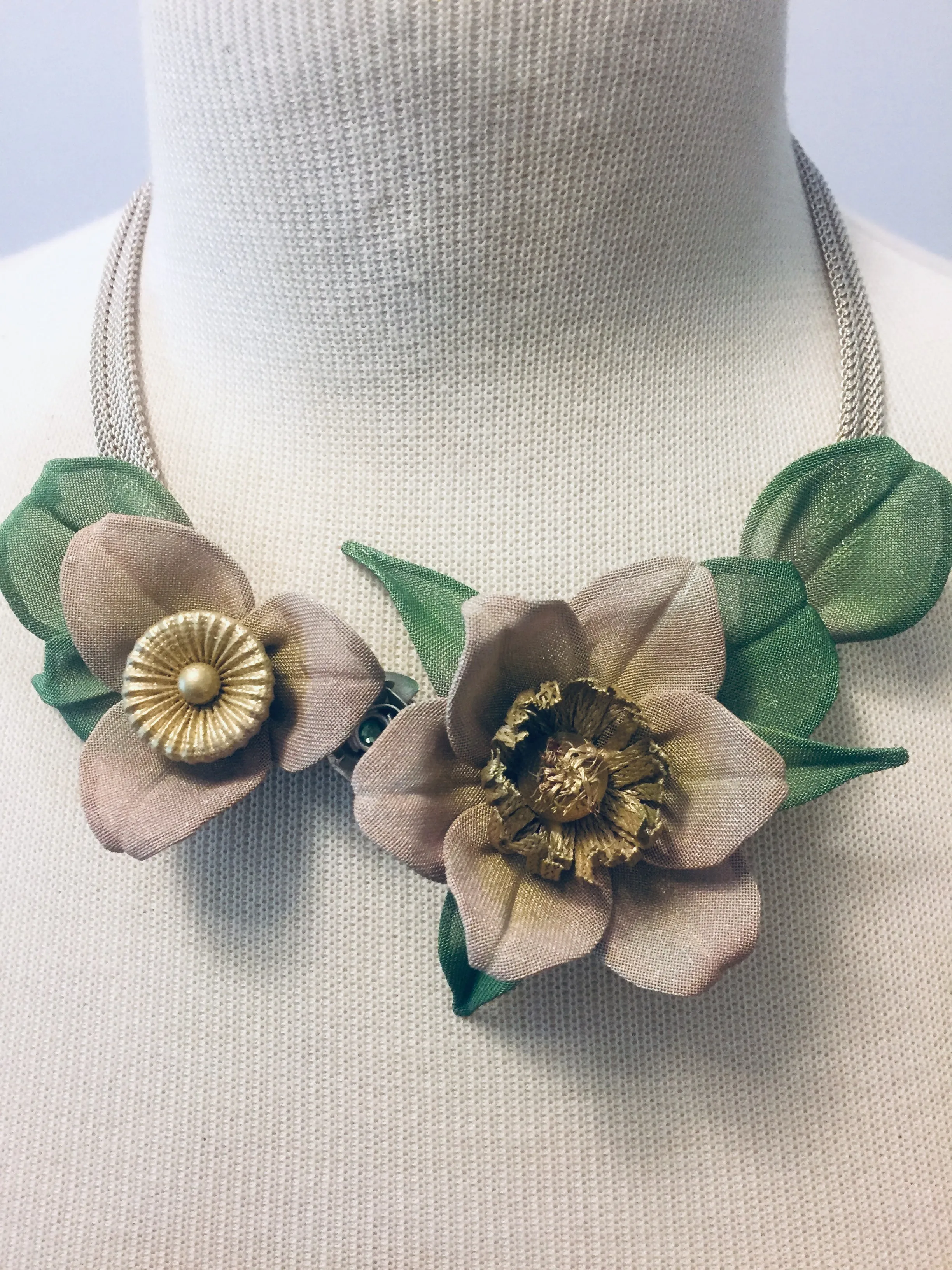 Custom Flower Leaves Necklace