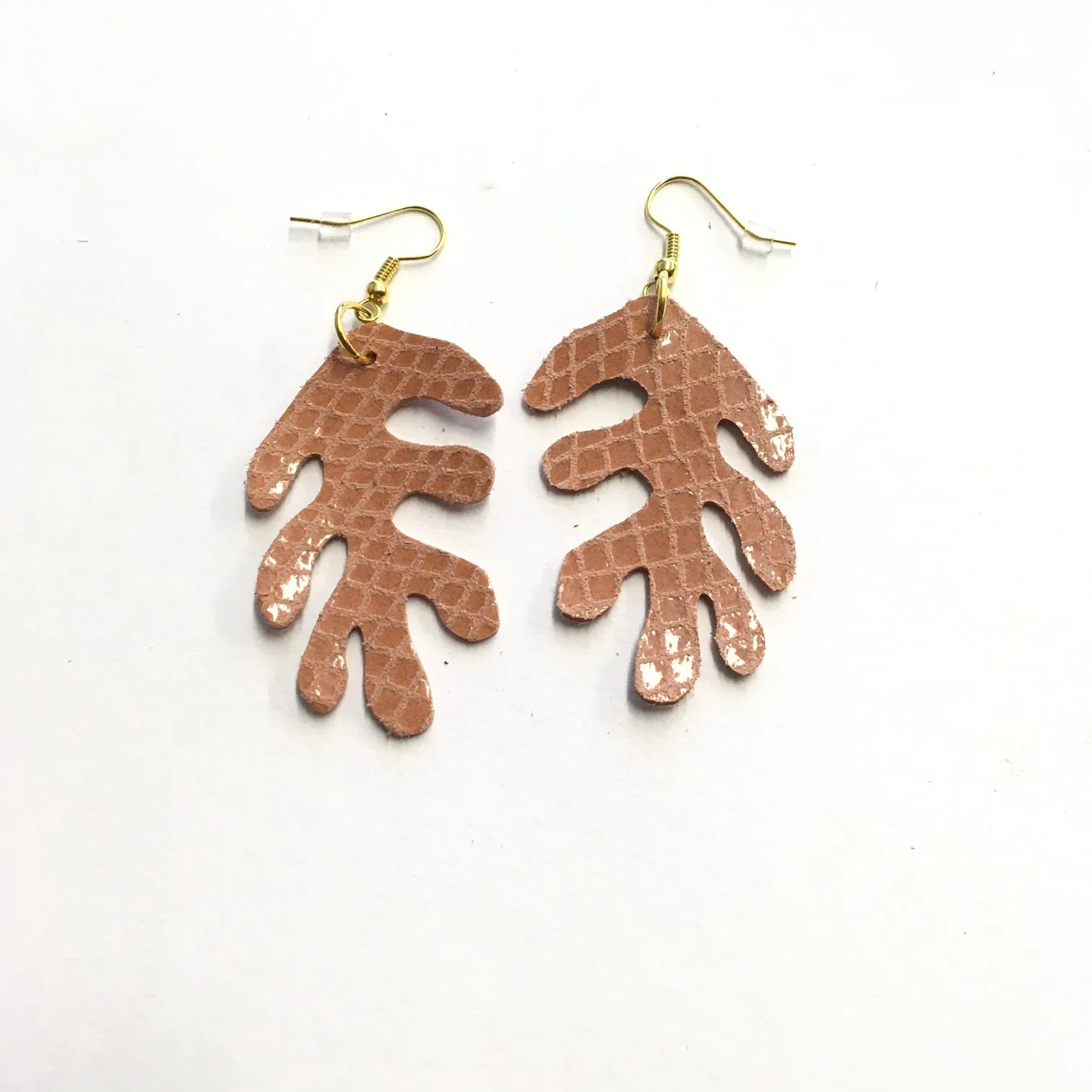 Leather organic leaf shaped earrings CORAIL model