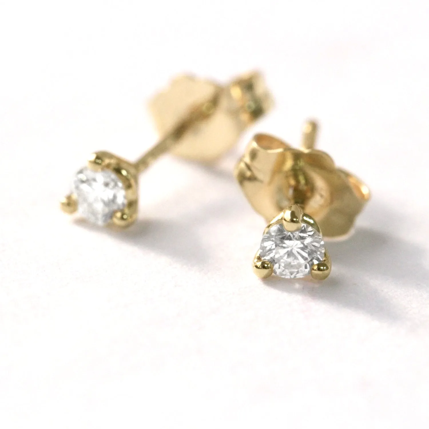 Martina Gold Earring 3mm White Diamond - 3 prongs