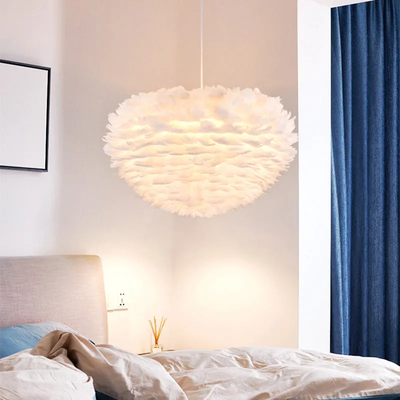 Modern White Feather Pendant Light for Bedroom with Hanging Suspension