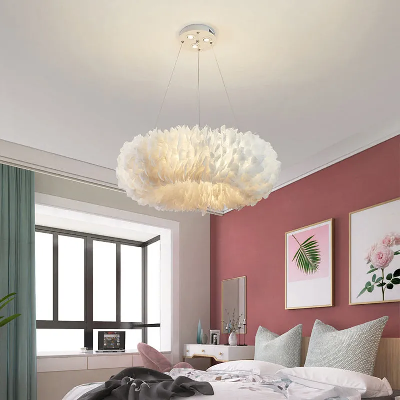 Modern White Feather Pendant Light for Bedroom with Hanging Suspension