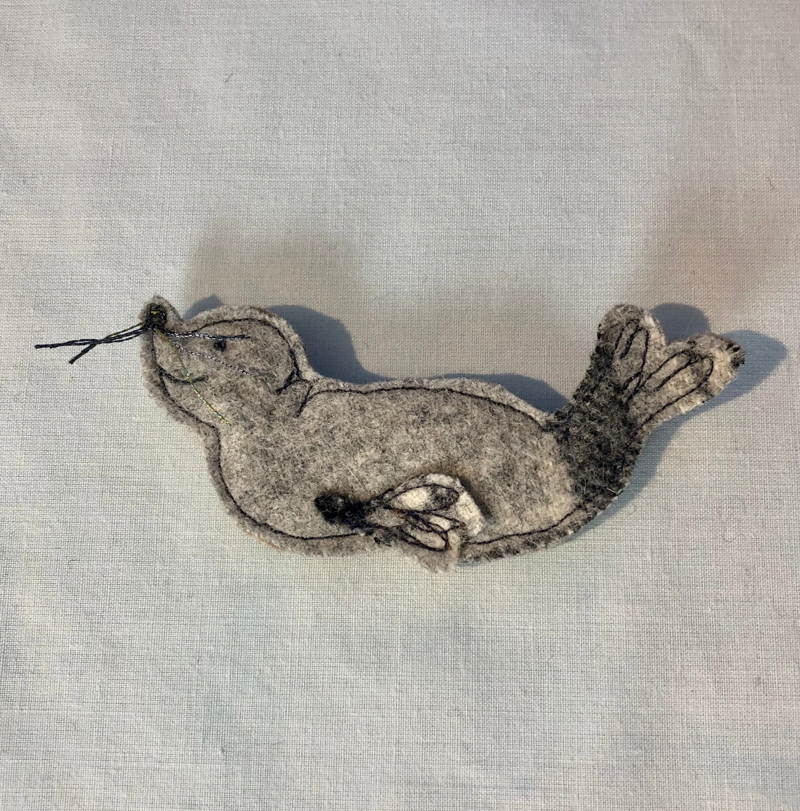 Seal Brooch - Grey