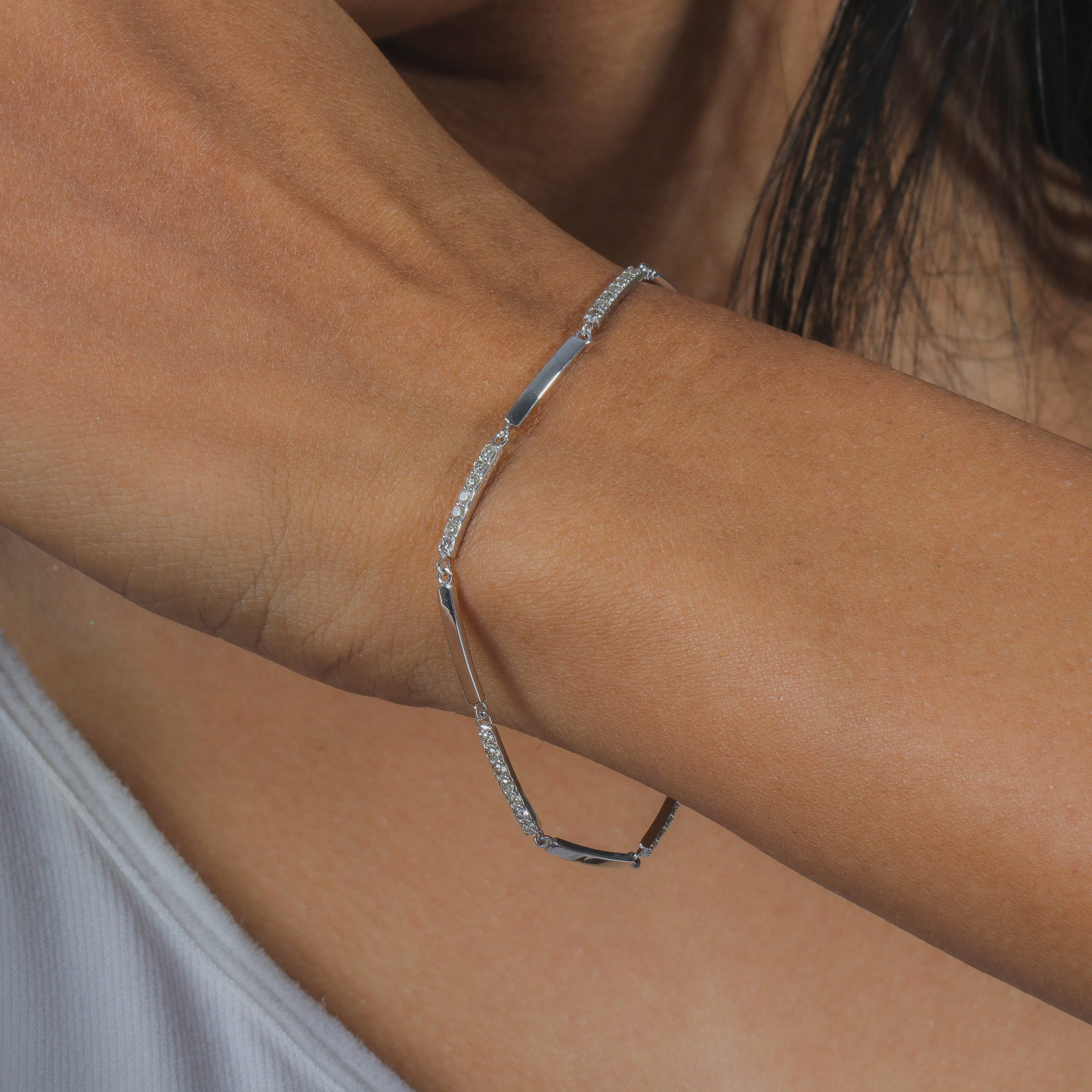 Silver Lustrous Bracelet