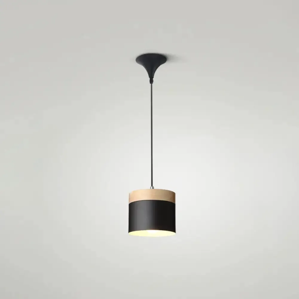 Simple Nordic Pendant Light for Restaurants & Coffee Shops - Modern and Creative Design