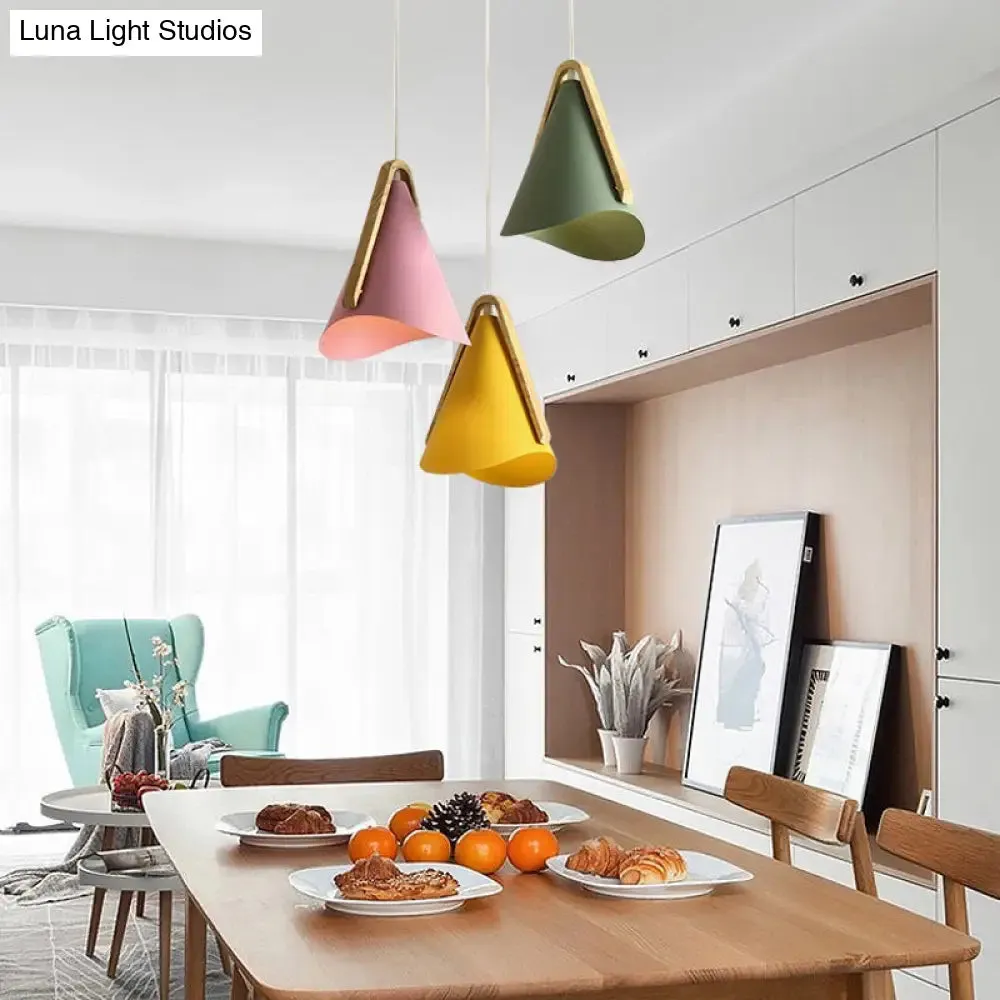 Simple White Waveform Pendant Light with Cone Metal Shade - 3 Lights - Ideal for Dining Room Ceiling