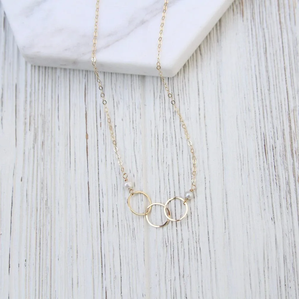 Three Circle Link Pearl Necklace